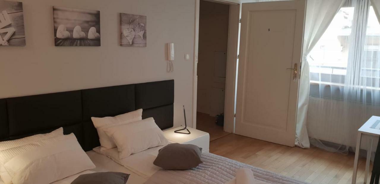 Aparthotel Old City Cracovie Extérieur photo