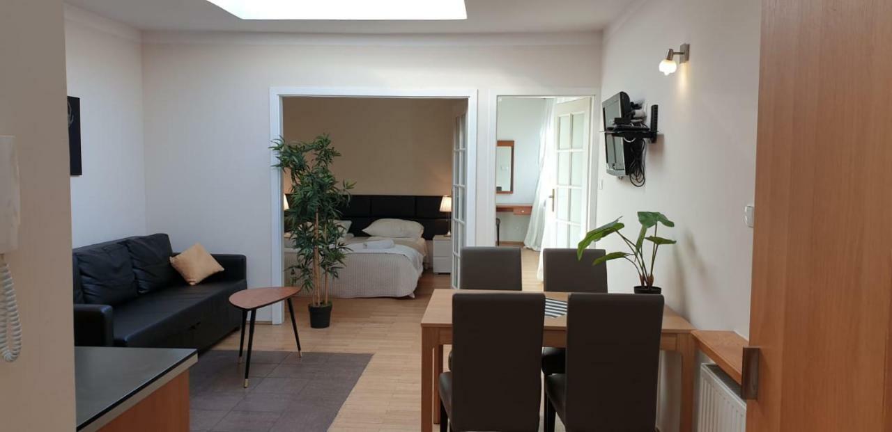 Aparthotel Old City Cracovie Extérieur photo